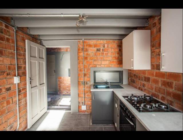 1 BEDROOM TOWNHOUSE RENTED IN NEWTON PARK